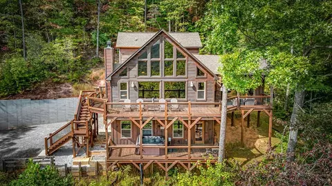 300 Cloudland Trce, Epworth, GA 30541