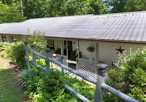 1066 Konahetah Rd, Hiawassee, GA 30546