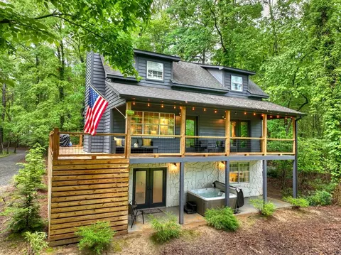186 Dogwood Dr, Epworth, GA 30541