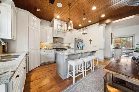 Kitchen - 65 Cottage Ln, Toccoa, GA 30577 photo 4 of 4