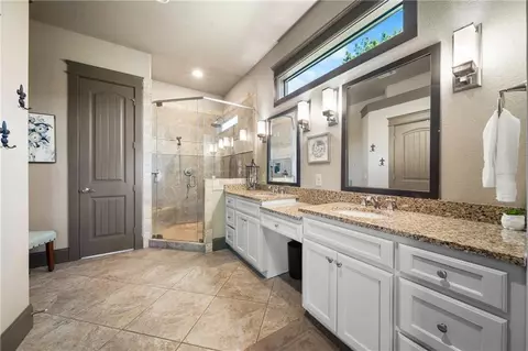 Bath - 65 Cottage Ln, Toccoa, GA 30577 photo 1 of 6
