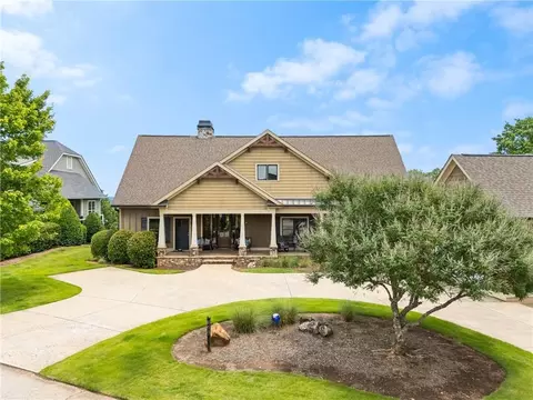 Exterior - 65 Cottage Ln, Toccoa, GA 30577 photo 2 of 13
