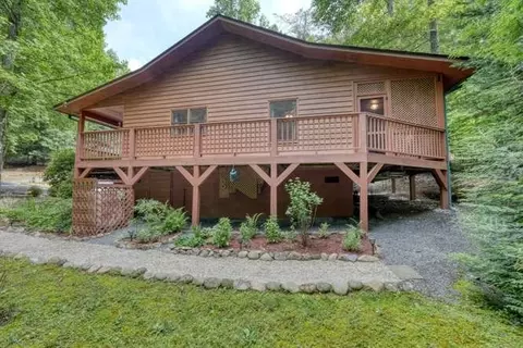 Exterior - 280 Fox Trot Ln, Murphy, NC 28906 photo 5 of 16