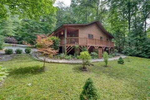 Exterior - 280 Fox Trot Ln, Murphy, NC 28906 photo 3 of 16