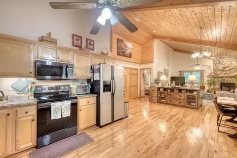 Kitchen - 280 Fox Trot Ln, Murphy, NC 28906 photo 4 of 4