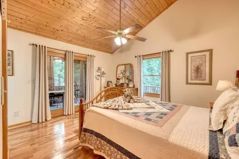 Bedroom - 280 Fox Trot Ln, Murphy, NC 28906 photo 3 of 5