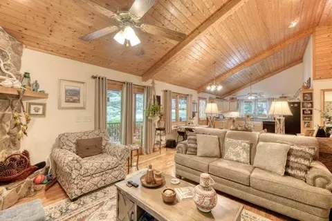 Living - 280 Fox Trot Ln, Murphy, NC 28906 photo 3 of 4