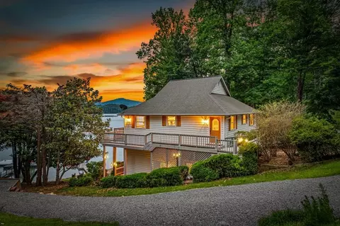 129 Mountain View Ln, Blairsville, GA 30512