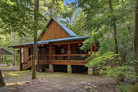 491 Old Parker Ter, Ellijay, GA 30536