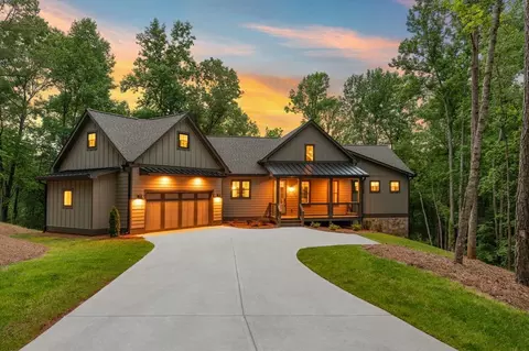 298 Lower Creek Trl, Ellijay, GA 30540