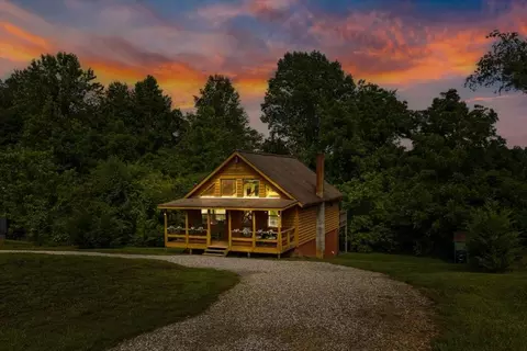 321 Sunrise St, Murphy, NC 28906