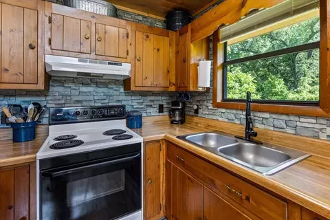 Kitchen - 321 Sunrise St, Murphy, NC 28906 photo 2 of 2