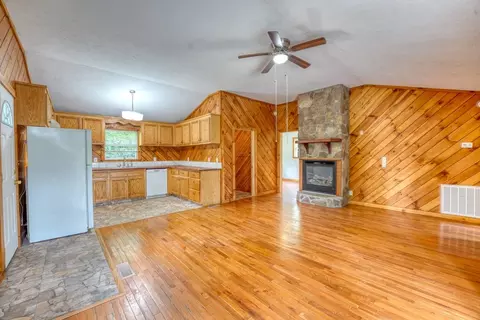 Living - 233 Messer Rd, Warne, NC 28909 photo 4 of 5