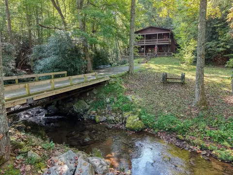 4836 Swallows Creek Rd, Hiawassee, GA 30546