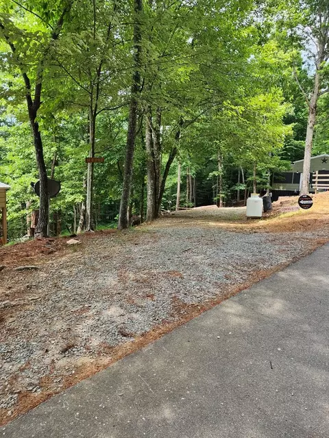 444 10th St, Ellijay, GA 30540