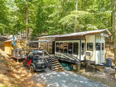 196 25th St, Ellijay, GA 30540