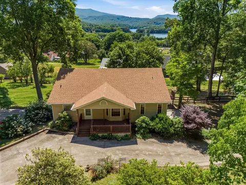 651 Mcridge Rd, Hiawassee, GA 30546