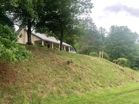 Exterior - 805 Bethabara Rd, Hayesville, NC 28904 photo 36 of 43