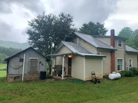 Exterior - 805 Bethabara Rd, Hayesville, NC 28904 photo 19 of 43