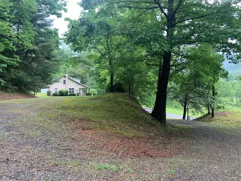 Exterior - 805 Bethabara Rd, Hayesville, NC 28904 photo 7 of 43