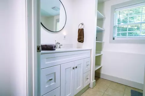 Bath - 805 Bethabara Rd, Hayesville, NC 28904 photo 9 of 10