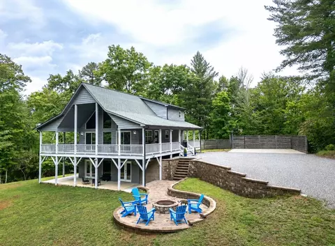 135 Heritage Trl, Brasstown, NC 28902