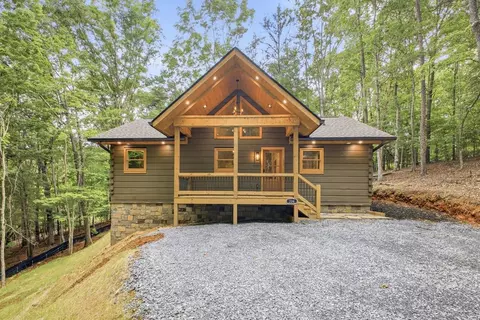 224 Pinecrest Dr, Ellijay, GA 30540