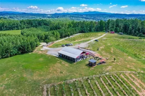 119 Inland Dr, Talking Rock, GA 30175