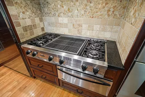 Kitchen - 309 Summit Dr, Jasper, GA 30143 photo 8 of 10