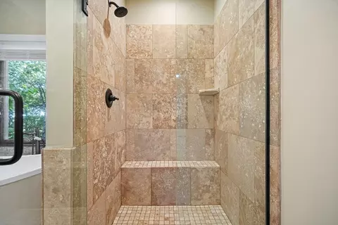 Bath - 309 Summit Dr, Jasper, GA 30143 photo 6 of 9