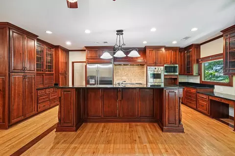 Kitchen - 309 Summit Dr, Jasper, GA 30143 photo 4 of 10