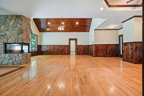 Living - 309 Summit Dr, Jasper, GA 30143 photo 8 of 14
