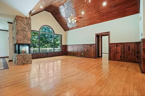 Living - 309 Summit Dr, Jasper, GA 30143 photo 9 of 14