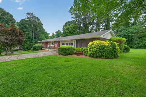 940 Chesterfield Dr, Marietta, GA 30066