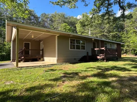 281 Pantertown Cir, Mineral Bluff, GA 30559