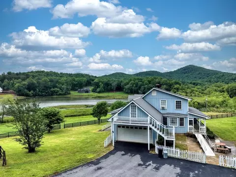 838 Tay Walk Way, Hiawassee, GA 30546