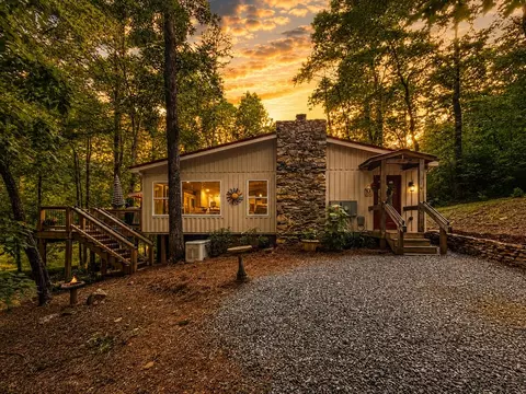 1564 Rackley Rd, Ellijay, GA 30536