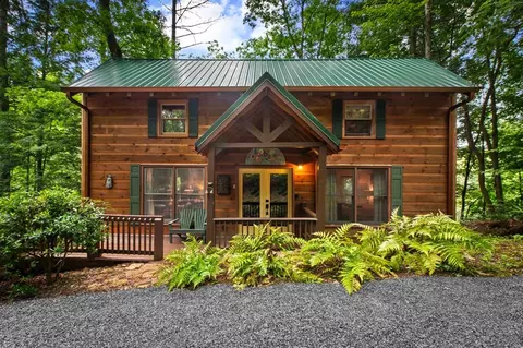 184 Fightingtown Dr, Blue Ridge, GA 30513