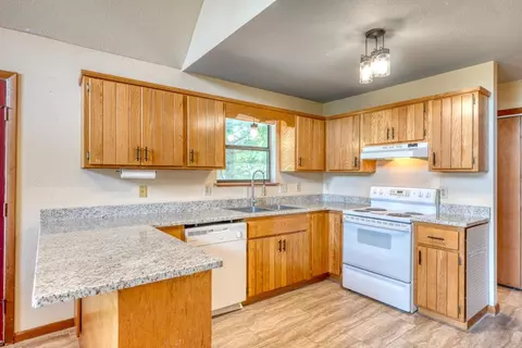 Kitchen - 66 Black Bear Trce, Murphy, NC 28906 photo 1 of 4