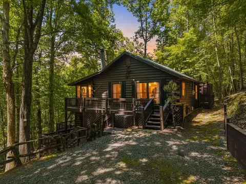 122 Riverbend Trl, Ellijay, GA 30540