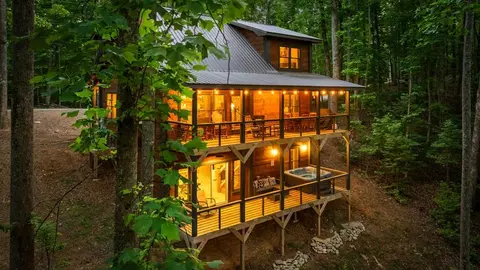 391 Little Bushy Head Rd, Blue Ridge, GA 30513