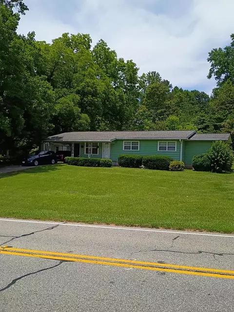 733 Bell Creek Rd, Hiawassee, GA 30546