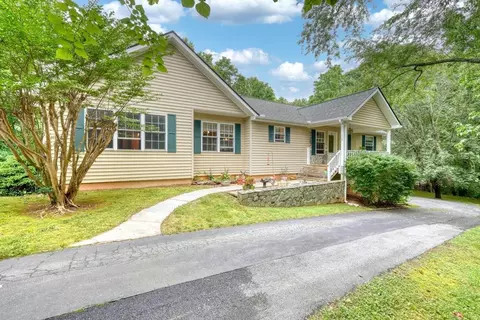 115 Ledge Ln, Blairsville, GA 30512