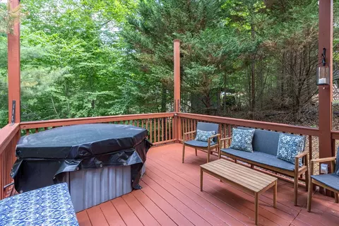 Exterior - 801 Village Rd, Murphy, NC 28906 photo 7 of 30