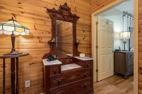 Entry Way - 801 Village Rd, Murphy, NC 28906 photo 2 of 3