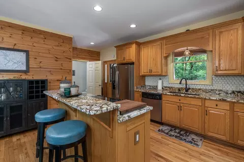 Kitchen - 801 Village Rd, Murphy, NC 28906 photo 2 of 4