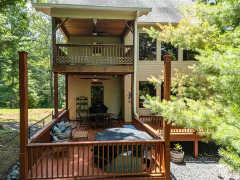 Exterior - 801 Village Rd, Murphy, NC 28906 photo 10 of 30