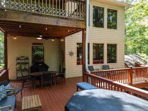 Exterior - 801 Village Rd, Murphy, NC 28906 photo 9 of 30