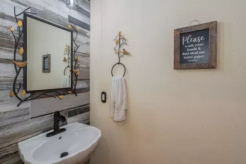 Bath - 801 Village Rd, Murphy, NC 28906 photo 1 of 7