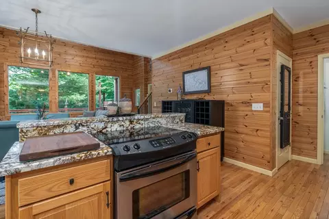 Kitchen - 801 Village Rd, Murphy, NC 28906 photo 3 of 4